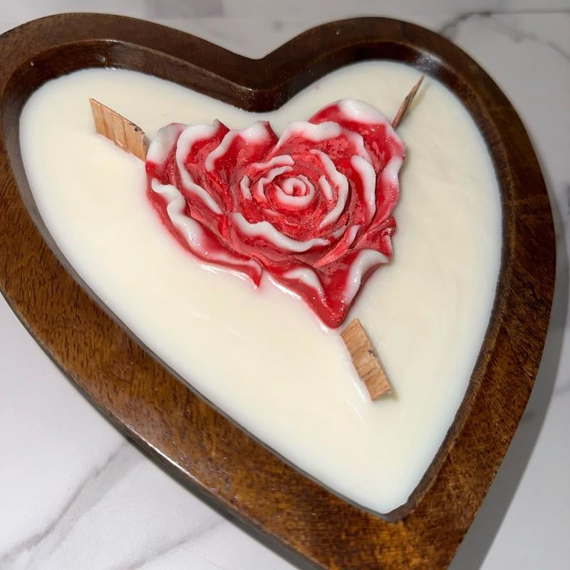 Bleeding Heart Candle – Hand-Carved Heart-Shaped Soy Candle with Wooden Wick & Love Spell Scent | Bleeding Wax Reveal